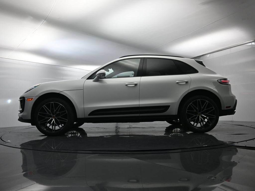 Certified 2026 Porsche Macan AWD/4WD image 24