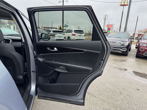 Used 2020 Kia Sorento LX image 23