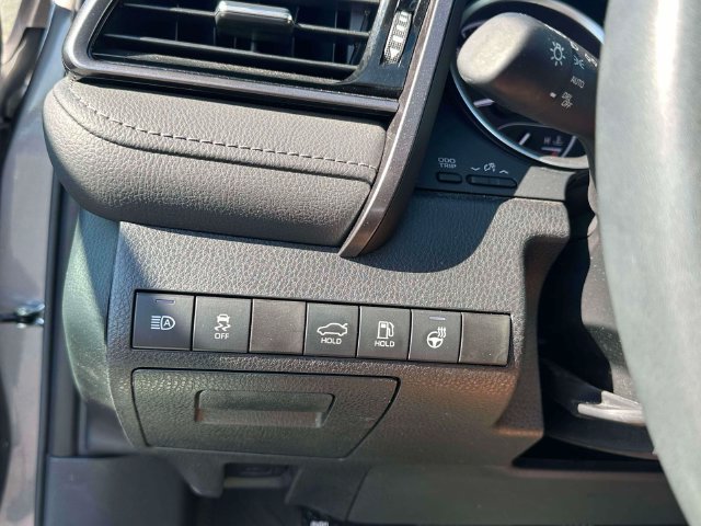 Used 2023 Toyota Camry LE w/ Cold Weather Package FWD image 18