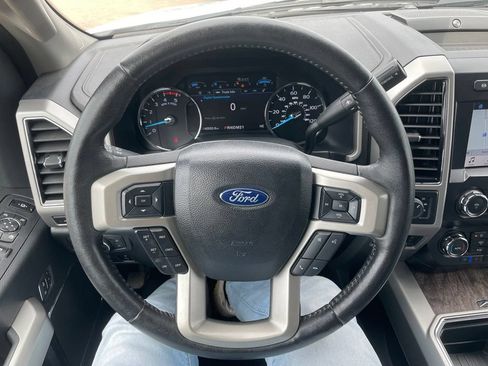 Used 2019 Ford F250 Lariat w/ Lariat Ultimate Package AWD/4WD image 24