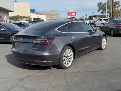 Used 2018 Tesla Model 3 Long Range image 3