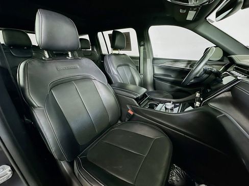 Used 2022 Jeep Grand Cherokee L Overland image 12