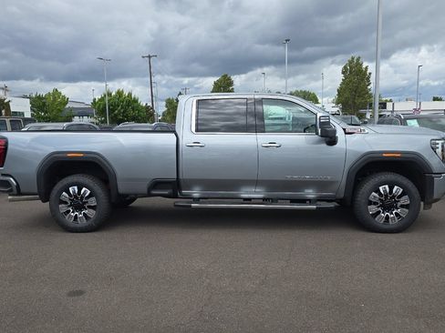 Used 2026 GMC Sierra 3500 Denali AWD/4WD image 4