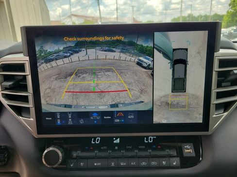Used 2025 Toyota Tundra Limited AWD/4WD image 14