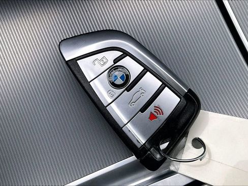 Used 2023 BMW X5 sDrive40i w/ M Sport Package RWD image 13