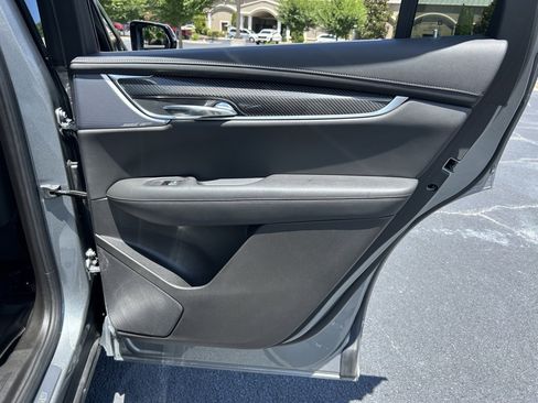 Used 2024 Cadillac XT6 Sport w/ Technology Package image 64