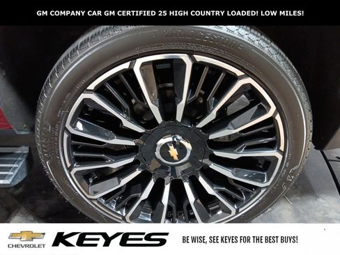 Certified 2025 Chevrolet Suburban High Country image 38