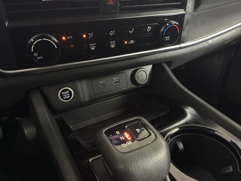 Used 2023 Nissan Rogue S AWD/4WD image 15