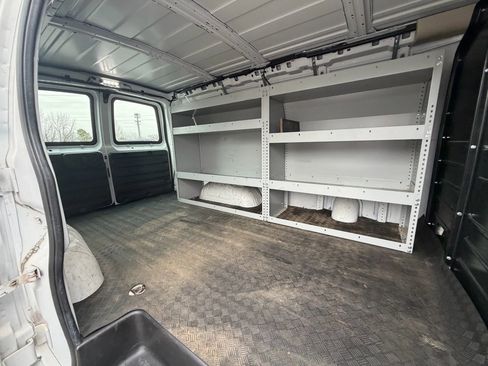 Used 2020 Chevrolet Express 2500 w/ Driver Convenience Package image 24
