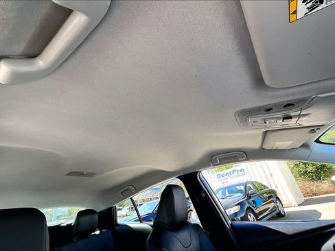 Used 2017 Toyota Prius Prime Advanced image 13