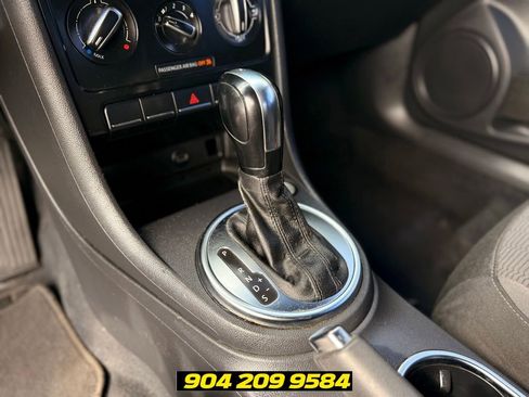Used 2014 Volkswagen Beetle 2.5 FWD image 17