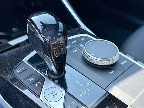 Used 2021 BMW 330e xDrive 330e xDrive w/ Premium Package image 19