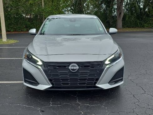 Used 2023 Nissan Altima 2.5 SV image 12