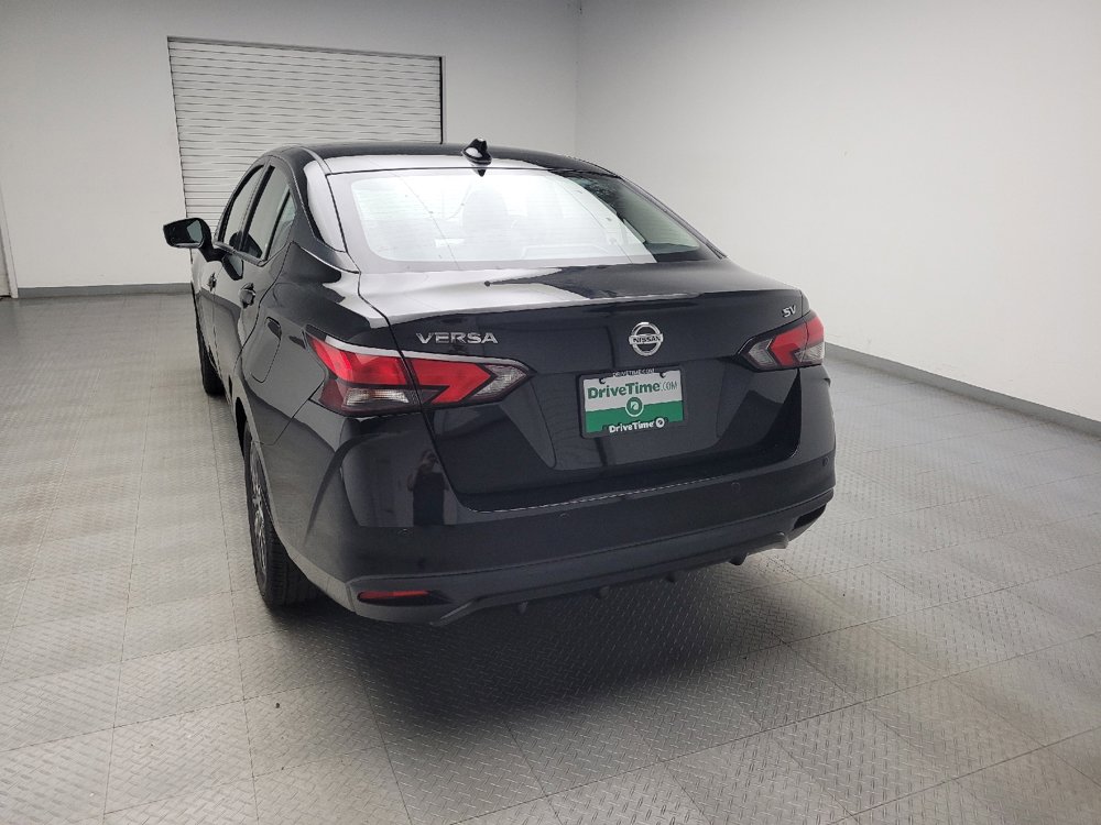 Used 2021 Nissan Versa SV FWD image 6