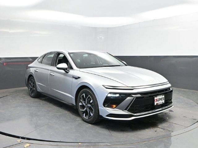 Used 2024 Hyundai Sonata SEL FWD image 4
