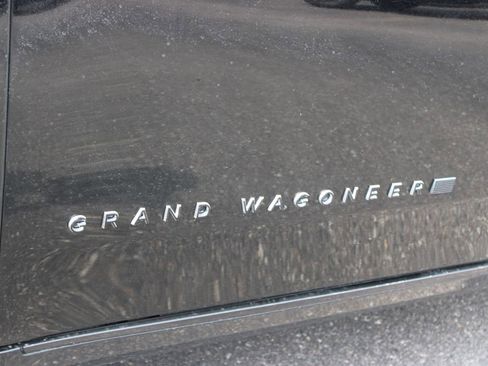 Used 2024 Jeep Grand Wagoneer L Series II w/ Quick Order Packagew 28T AWD/4WD image 17