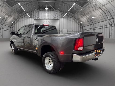 Used 2016 RAM 3500 Tradesman w/ Chrome Appearance Group AWD/4WD image 3