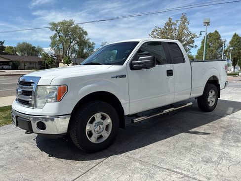 Used 2014 Ford F150 XLT w/ Trailer Tow Package AWD/4WD image 4