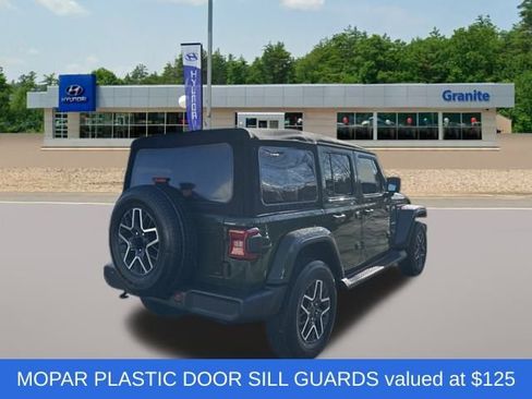 Used 2024 Jeep Wrangler Sahara image 7