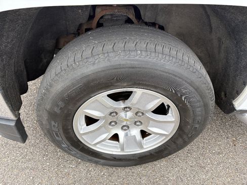 Used 2018 Chevrolet Silverado 1500 LT w/ All Star Edition AWD/4WD image 9
