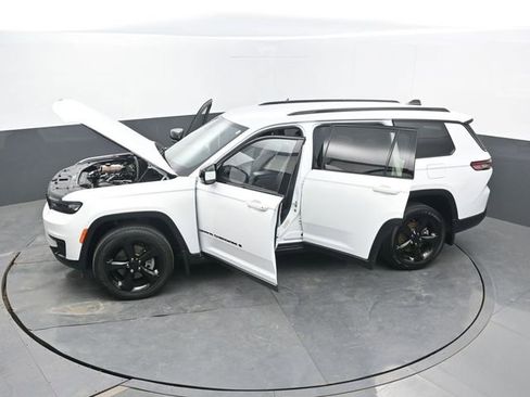 Used 2023 Jeep Grand Cherokee L Laredo image 71