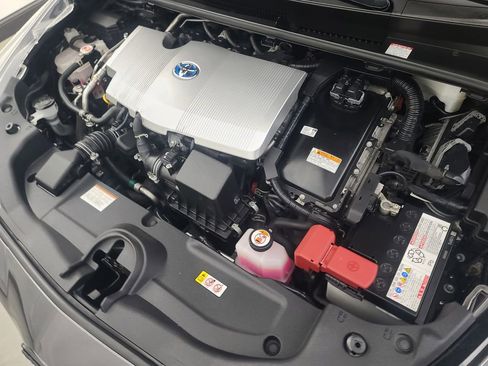 Used 2022 Toyota Prius LE image 38