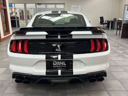 Used 2021 Ford Mustang Shelby GT500 w/ Technology Package RWD image 7