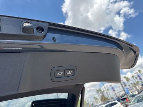 New 2026 Volvo XC40 B5 Plus w/ Climate Package image 9