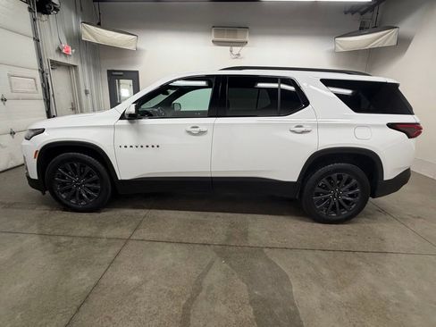 Certified 2023 Chevrolet Traverse RS w/ LPO, Floor Liner Package image 7