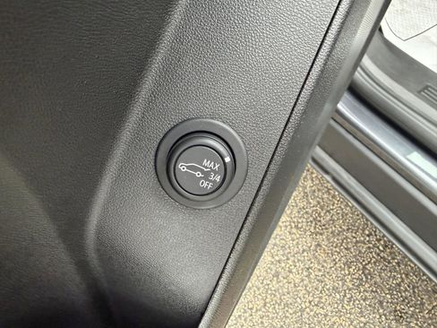 Used 2023 Chevrolet Equinox LT image 14