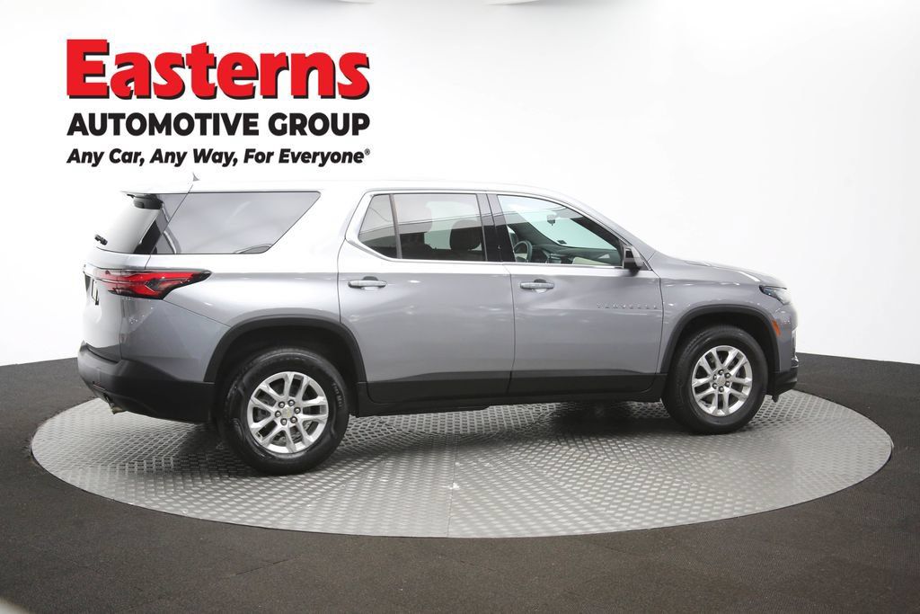 Used 2023 Chevrolet Traverse LS FWD image 42