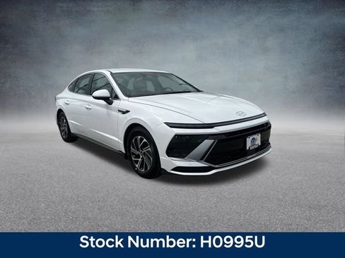 New 2026 Hyundai Sonata Blue FWD image 8