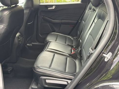 Certified 2024 Ford Escape Platinum AWD/4WD image 23