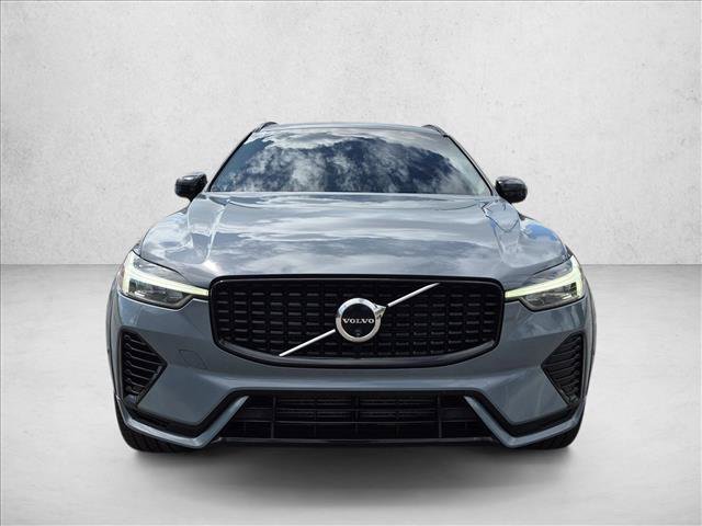 Used 2024 Volvo XC60 T8 Ultimate w/ Protection Package Premier AWD/4WD image 2