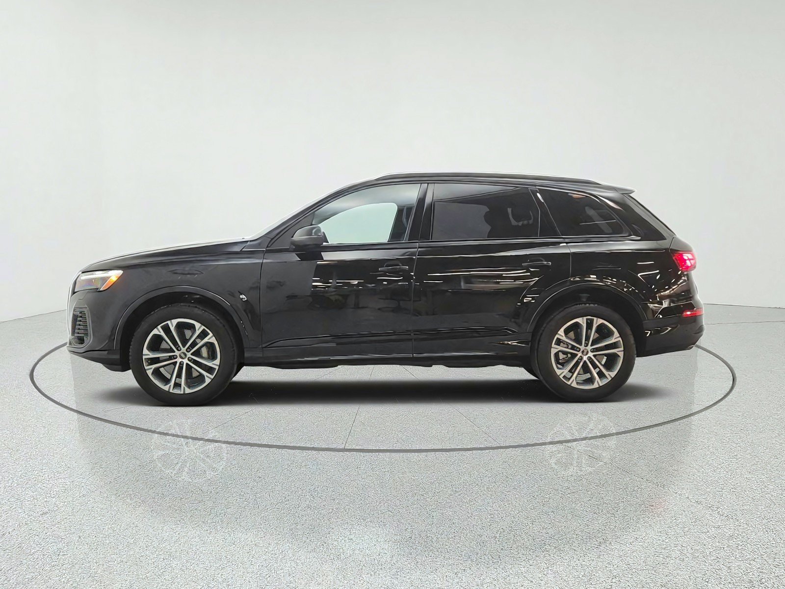 Used 2025 Audi Q7 2.0T Premium Plus w/ Premium Plus Package AWD/4WD image 8
