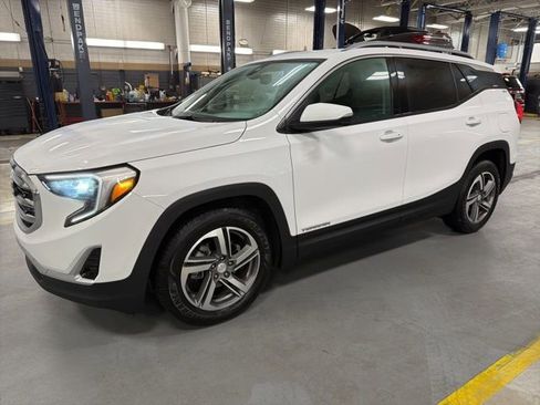 Used 2020 GMC Terrain SLT w/ Preferred Package image 3