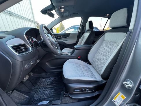 Used 2024 Chevrolet Equinox LS w/ LS Convenience Package image 14