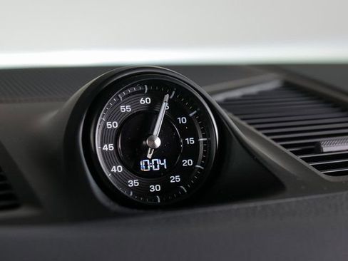 New 2026 Porsche Cayenne Base image 24