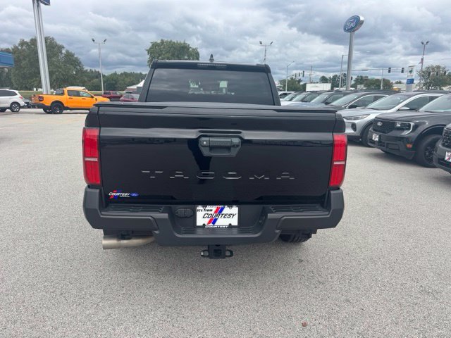 Used 2024 Toyota Tacoma SR RWD image 4