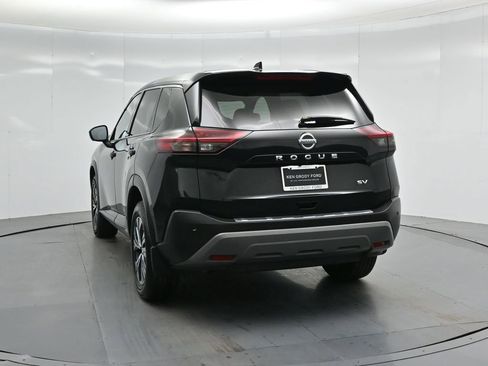 Used 2021 Nissan Rogue SV image 27