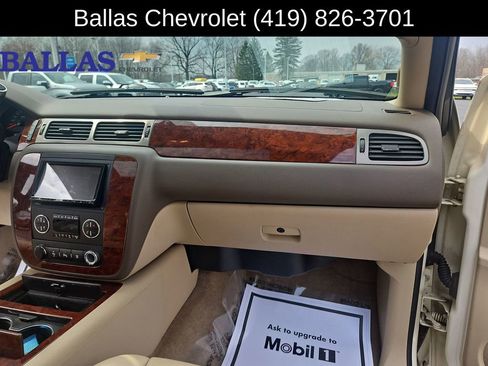 Used 2010 Chevrolet Tahoe LTZ RWD image 29