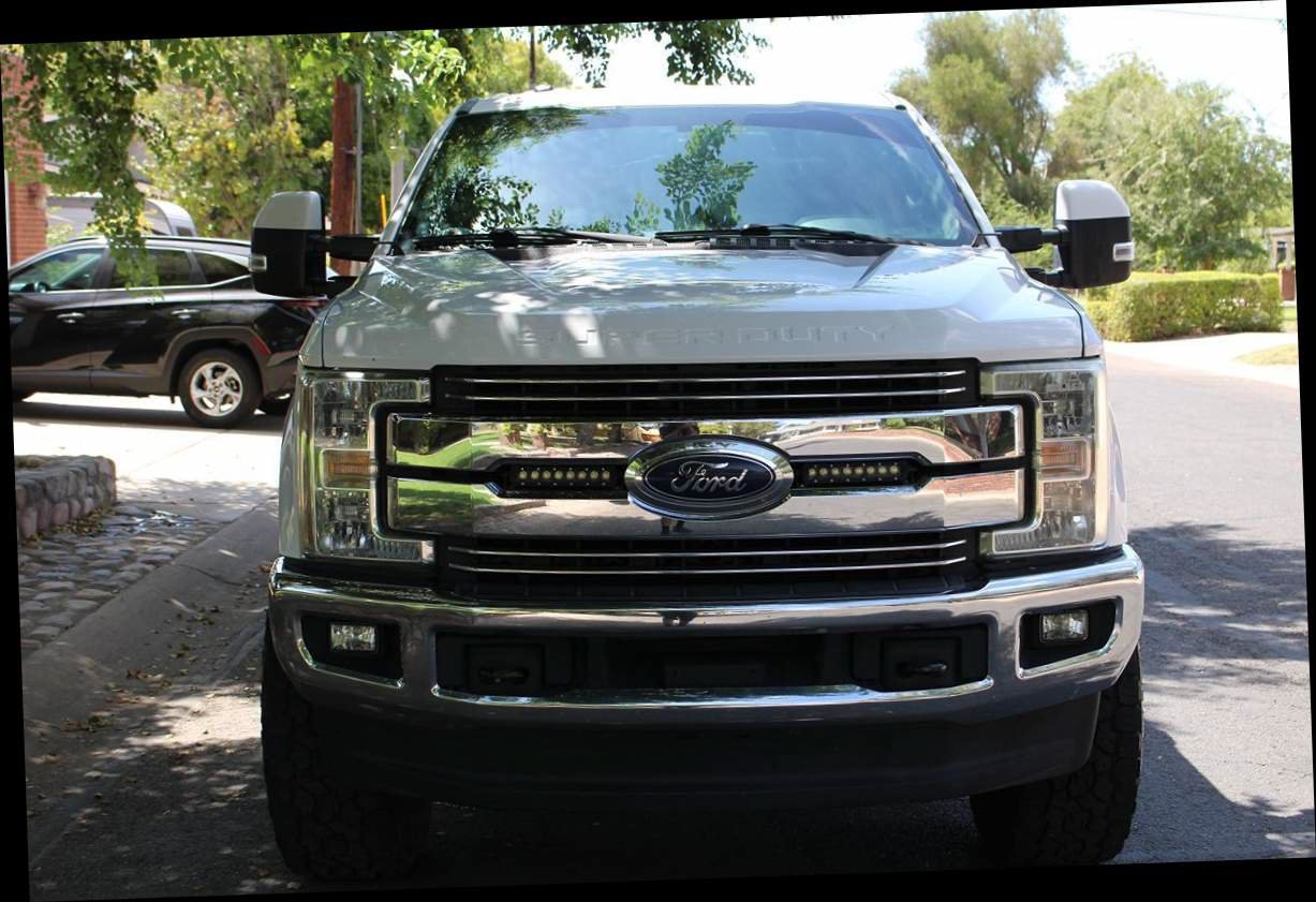 Used 2017 Ford F250 Lariat w/ Lariat Value Package AWD/4WD image 39
