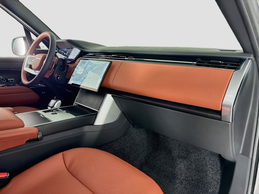 New 2026 Land Rover Range Rover SV AWD/4WD image 14