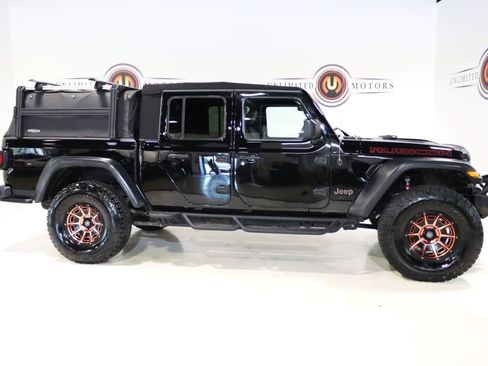 Used 2021 Jeep Gladiator Rubicon w/ Dual Top Group AWD/4WD image 45