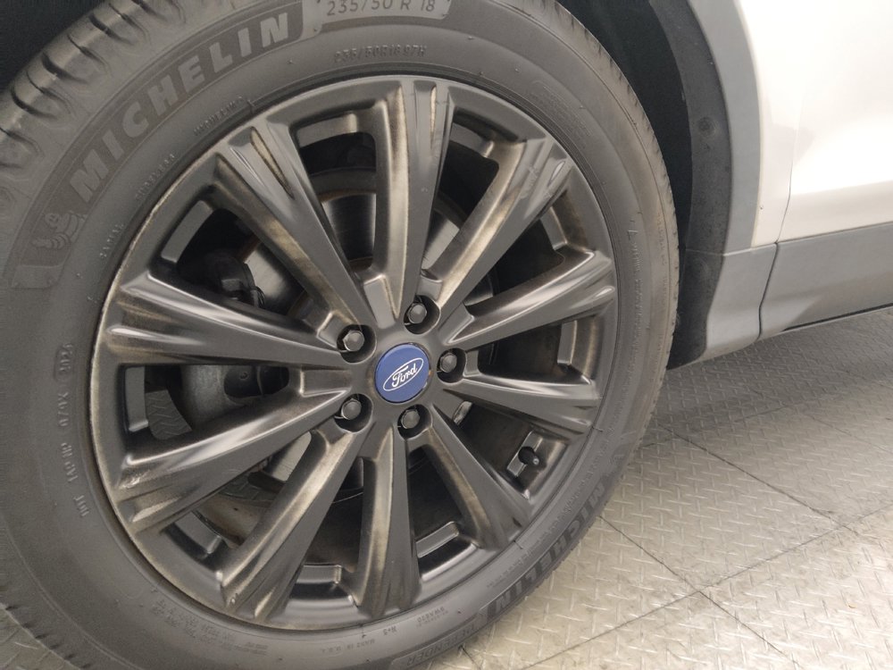 Used 2017 Ford Escape Titanium FWD image 31