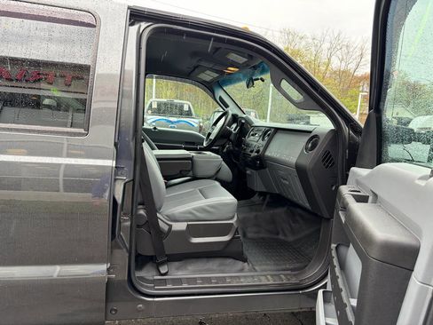 Used 2016 Ford F250 XL w/ Power Equipment Group AWD/4WD image 46