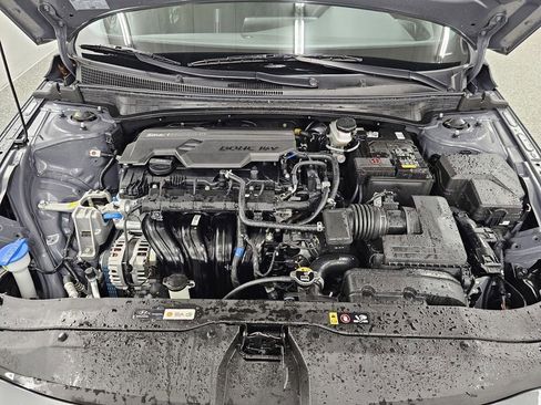 Used 2025 Hyundai Elantra Sport w/ Cargo Package FWD image 10