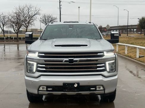 Used 2023 Chevrolet Silverado 2500 High Country w/ Technology Package image 2