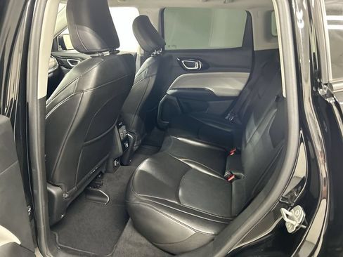 Used 2022 Jeep Compass Limited AWD/4WD image 19