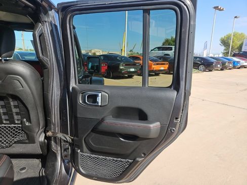Used 2023 Jeep Gladiator Rubicon w/ LED Lighting Group AWD/4WD image 14